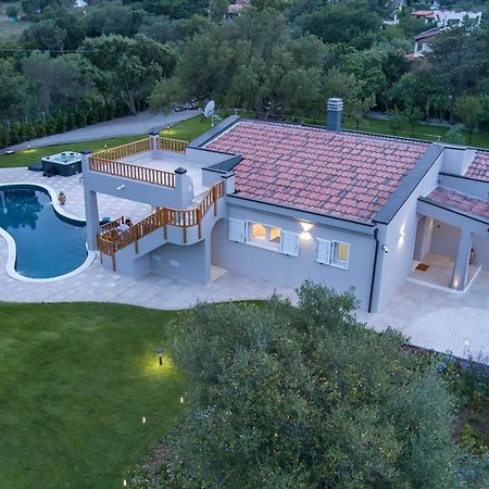Villa Golden Root Real Estate 산테오도로 외부 사진